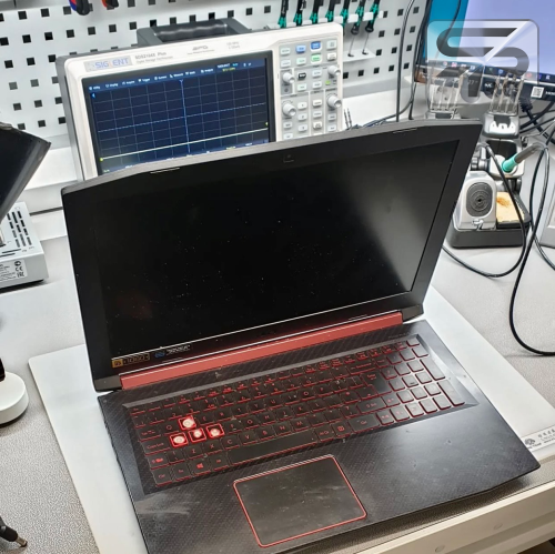 Acer Nitro 5 не включается и не заряжается
